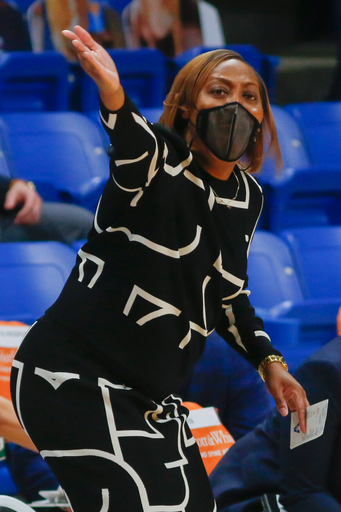 Photos: Lady Mavericks kick off new year with loss to University of Arkansas at Little Rock